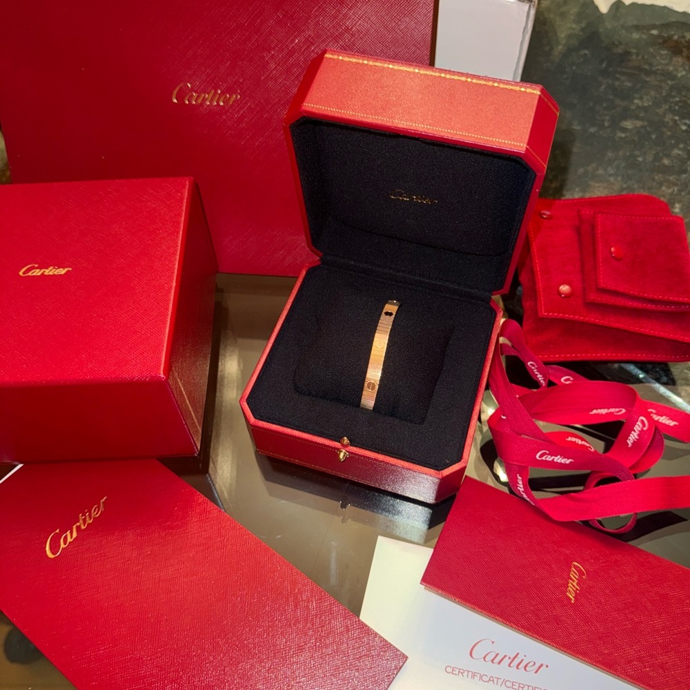 Cartier Rose Gold Ribbed Ring - Picture 7 of 12